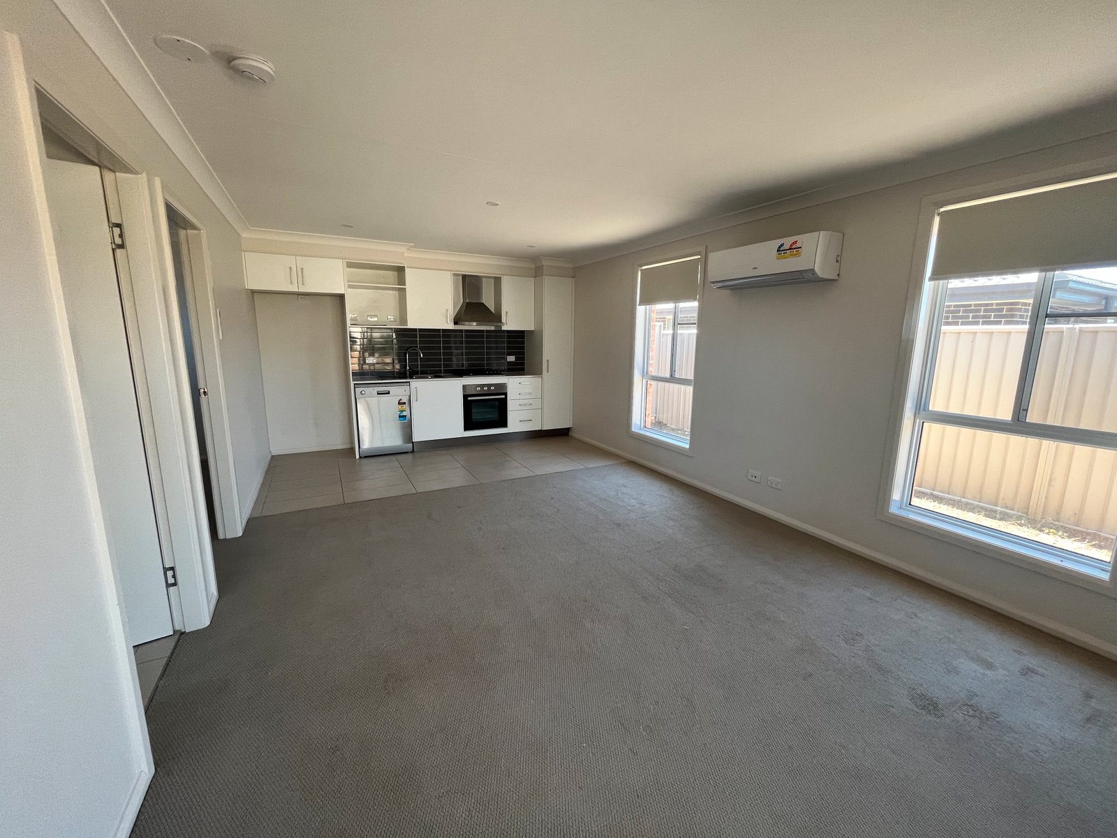 2/76 Marathon Street TAMWORTH 3