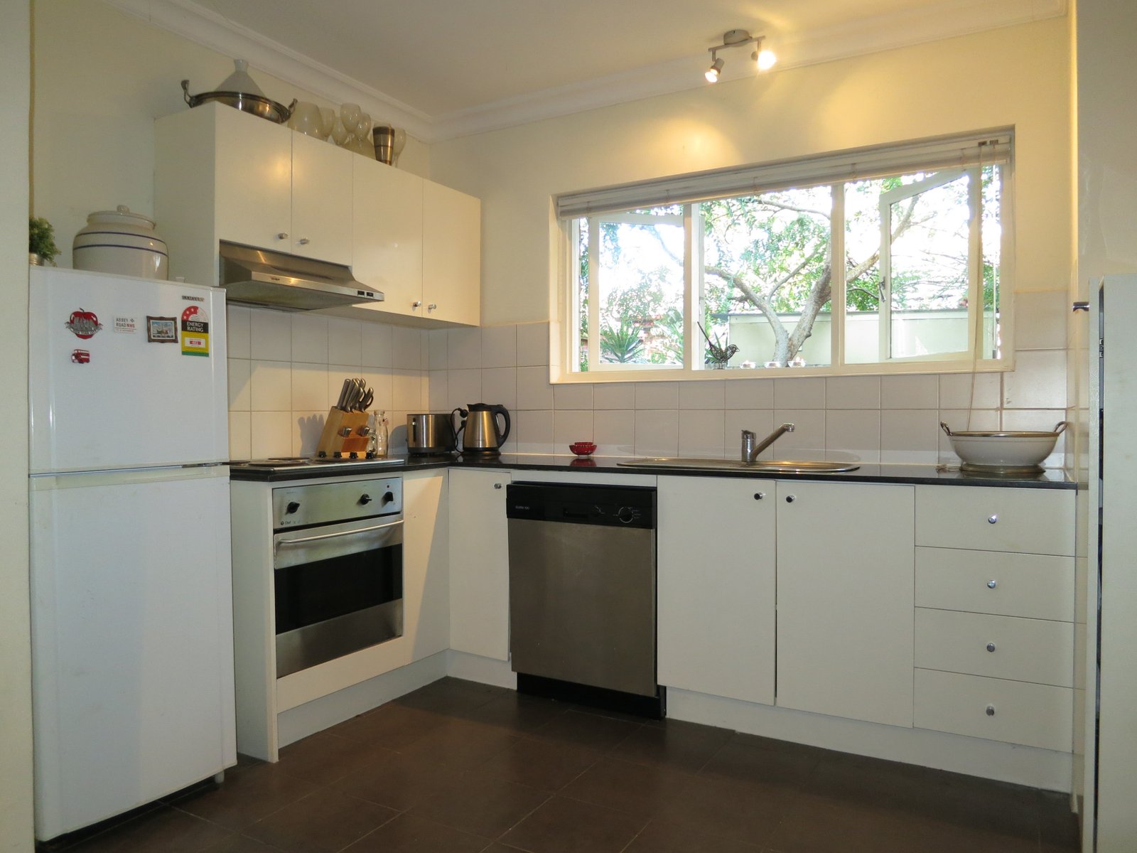 Gallery: 2/76 Mitford Street