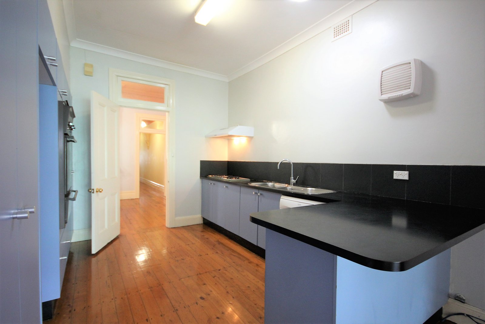 276 Railway Parade CARLTON 4