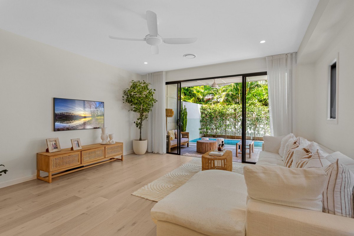 2/76 Seagull Avenue Mermaid Beach 2