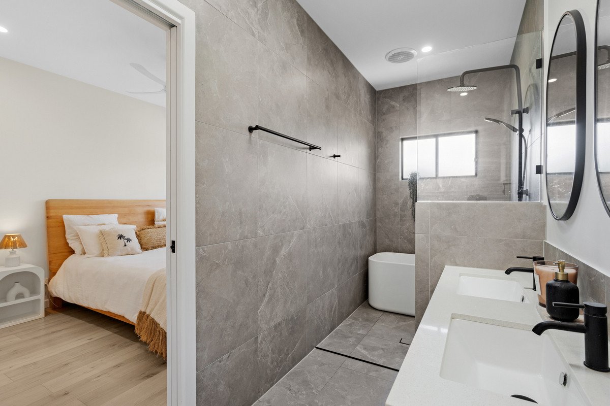 2/76 Seagull Avenue Mermaid Beach 5