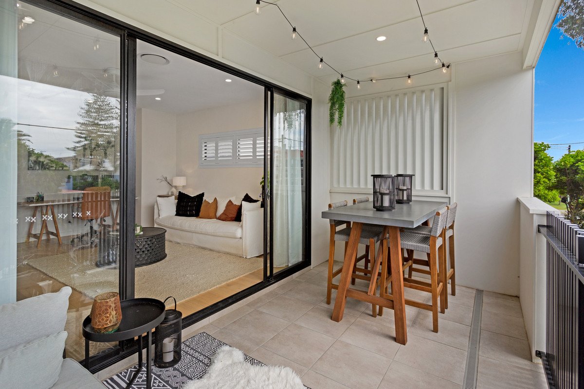 2/76 Seagull Avenue Mermaid Beach 12