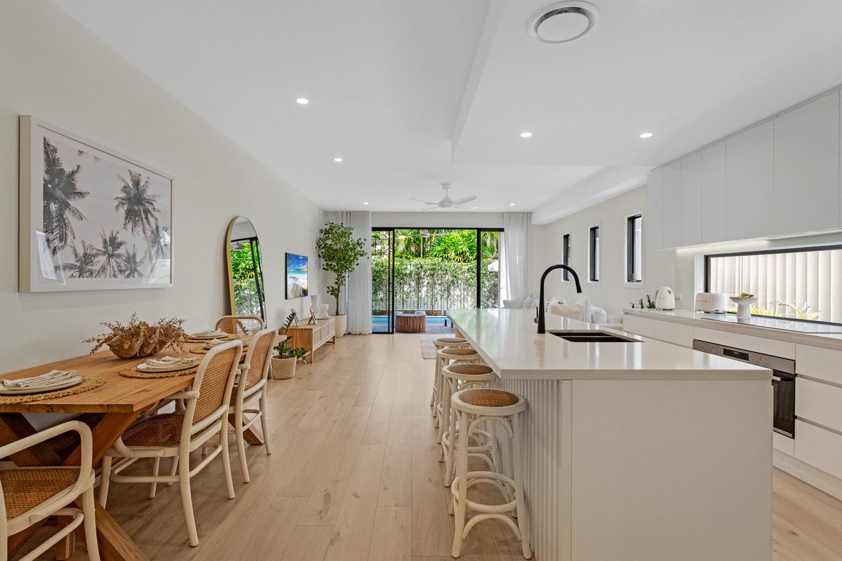 2/76 Seagull Avenue Mermaid Beach 14