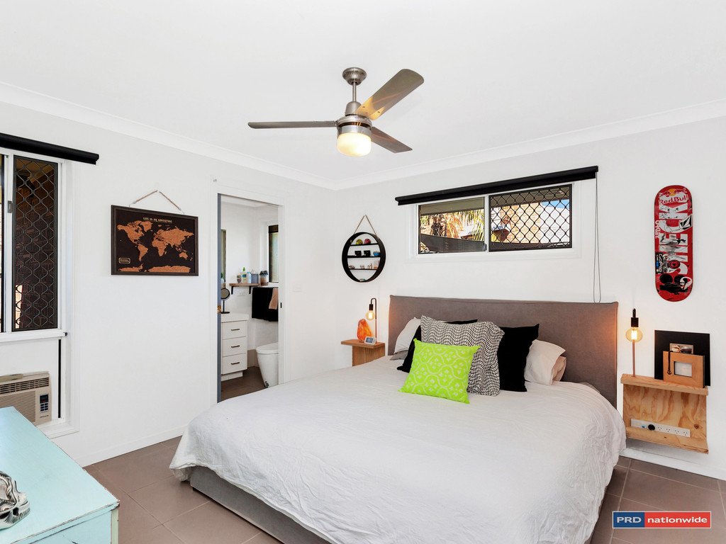 2/76 Treeview Drive BURLEIGH WATERS 5