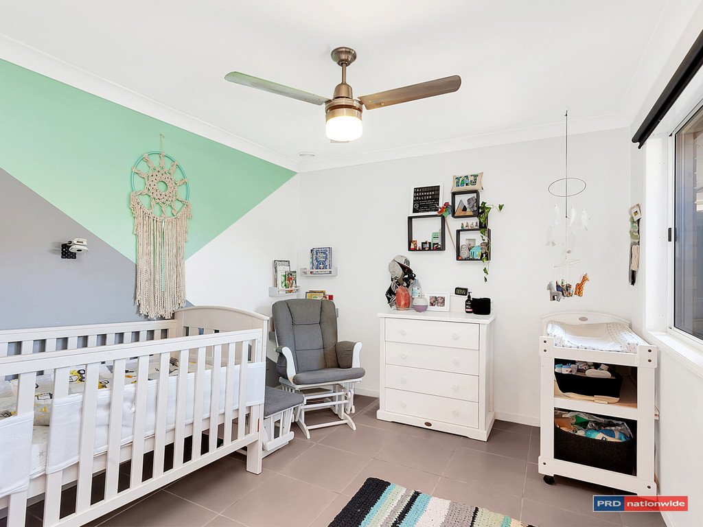 2/76 Treeview Drive BURLEIGH WATERS 6