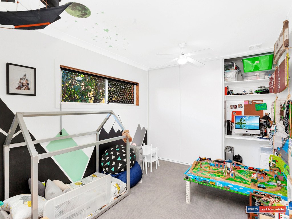 2/76 Treeview Drive BURLEIGH WATERS 7