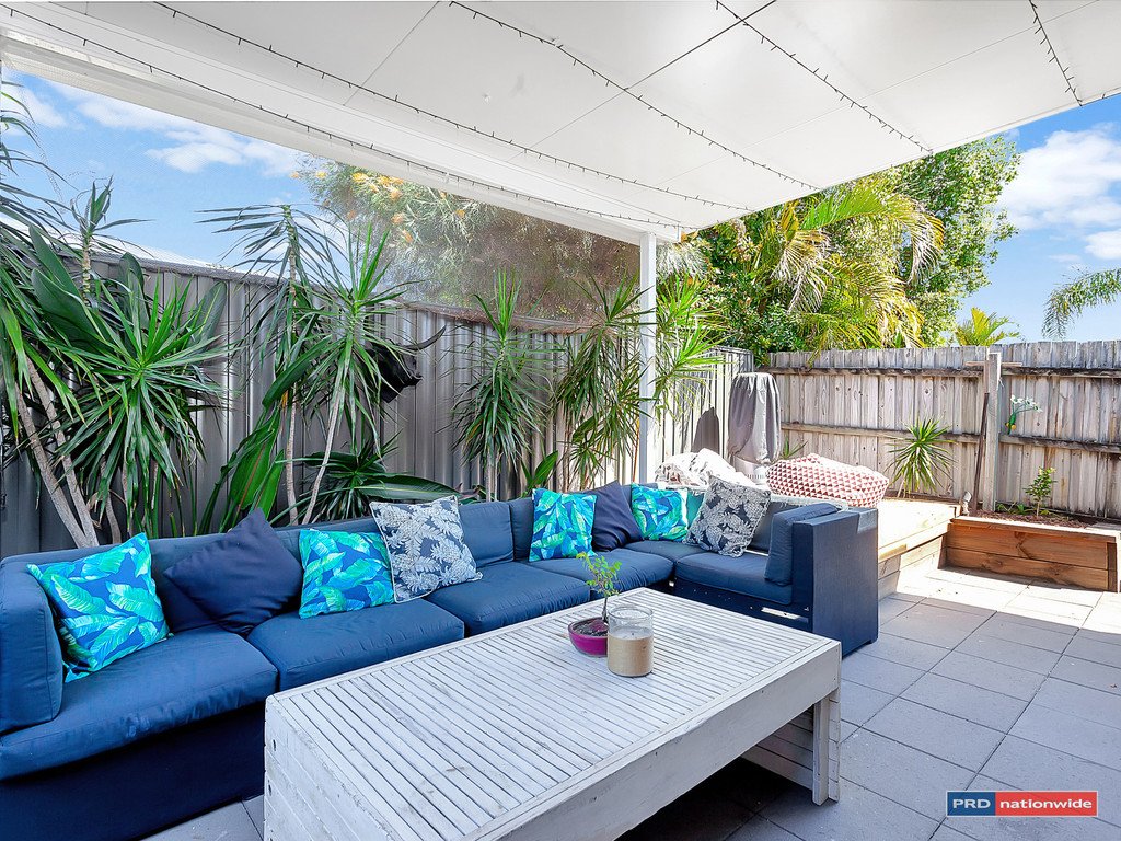 2/76 Treeview Drive BURLEIGH WATERS 10