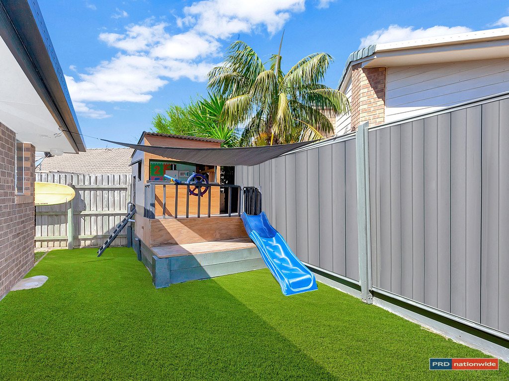 2/76 Treeview Drive BURLEIGH WATERS 11