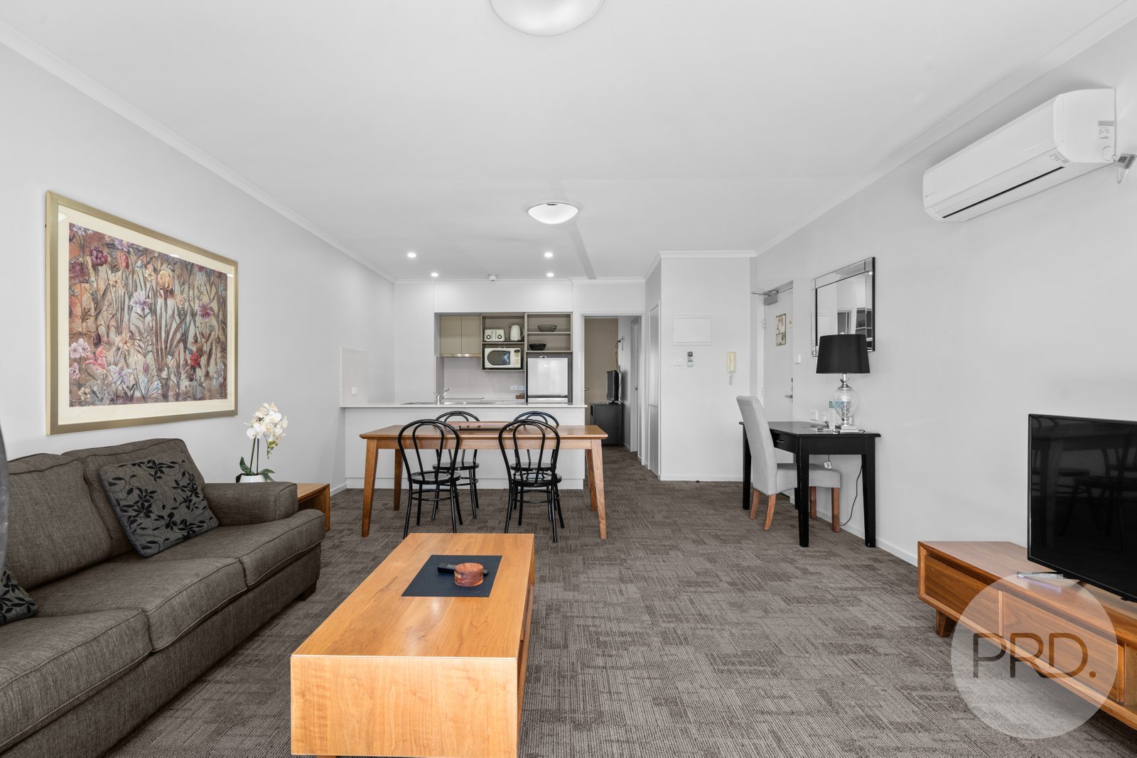 27/69 Gurwood Street WAGGA WAGGA 4