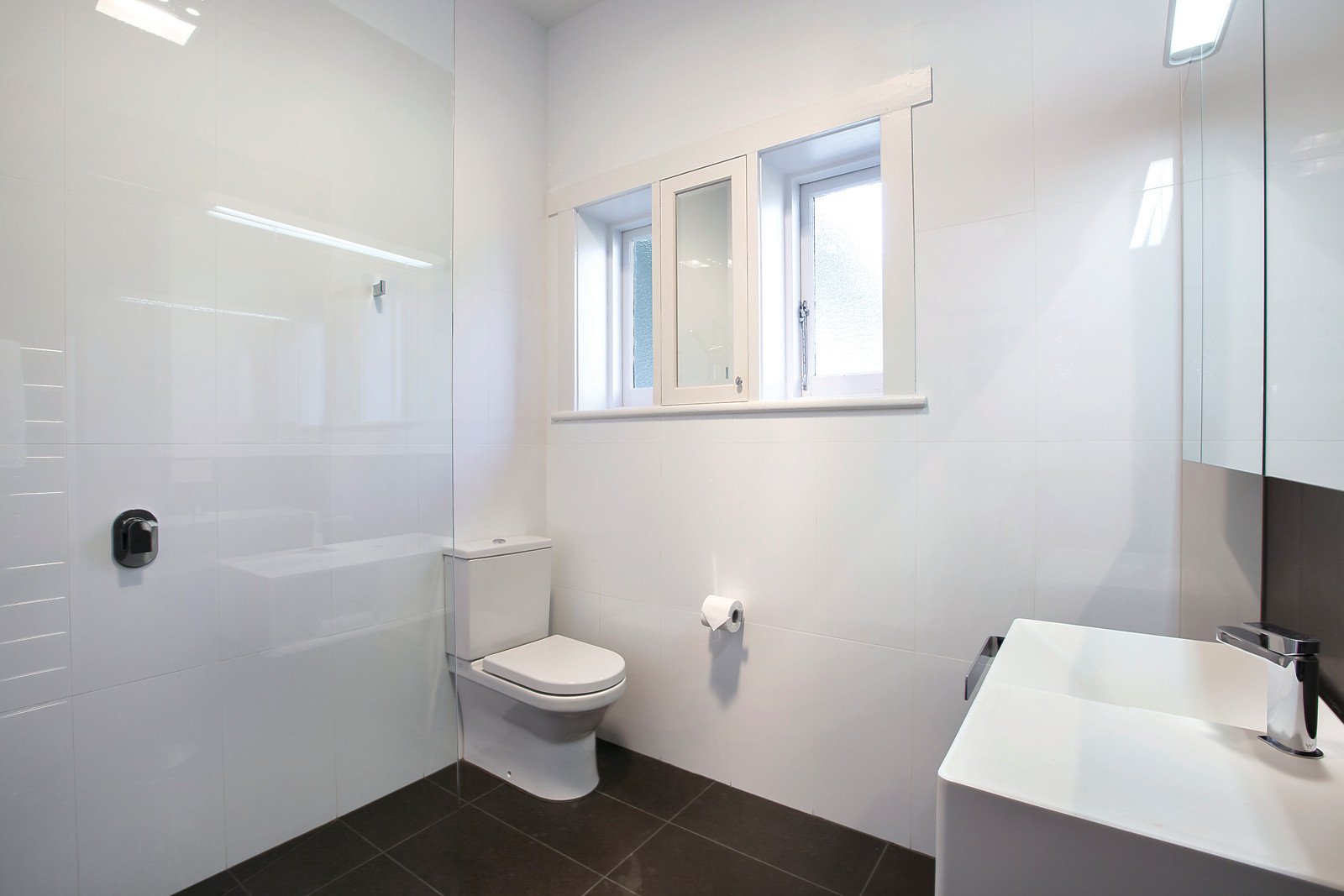 2/77 Park Street, St Kilda West, VIC