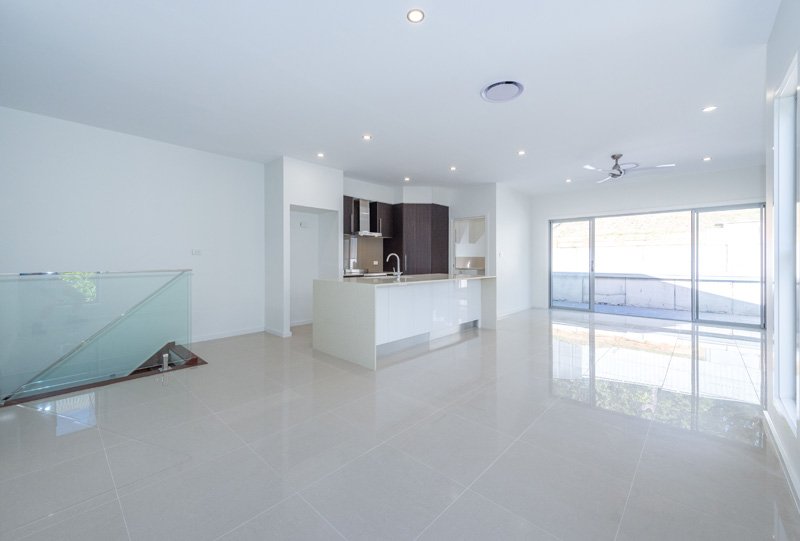 2/77 Stockton Street NELSON BAY 10