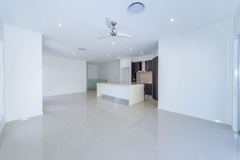 2/77 Stockton Street NELSON BAY 12
