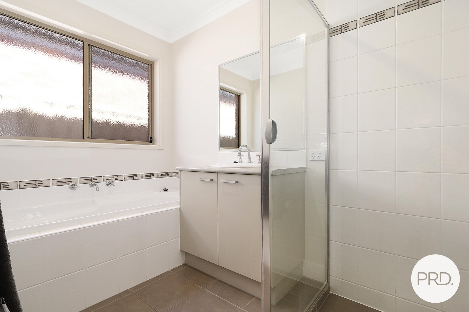 2/774 Centaur Road HAMILTON VALLEY 12