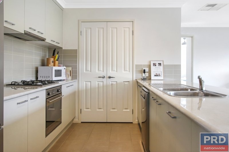 2/774 Centaur Road HAMILTON VALLEY 4