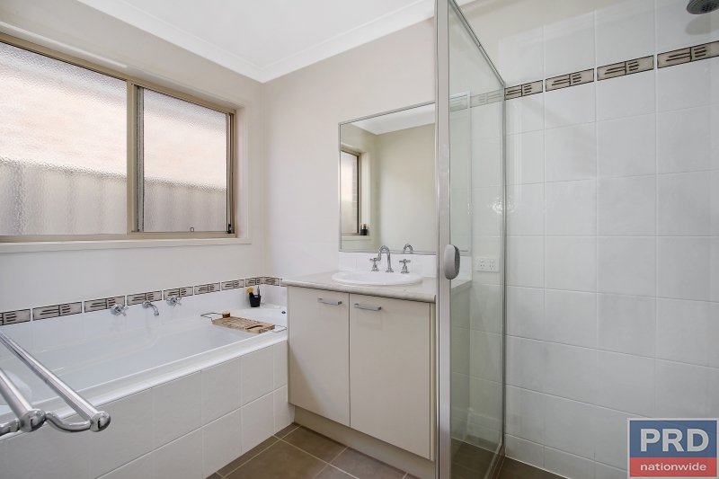 2/774 Centaur Road HAMILTON VALLEY 6