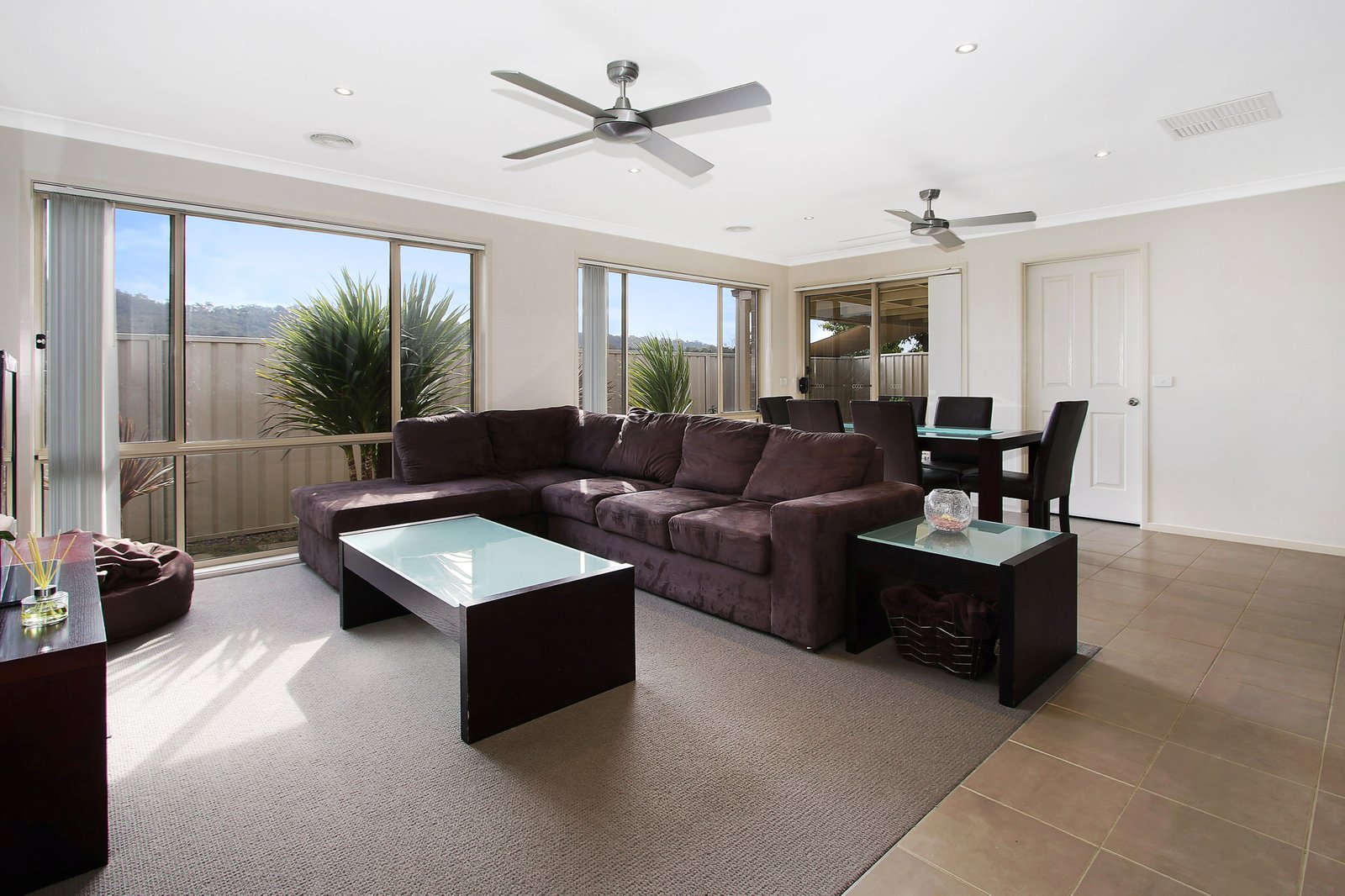 2/774 Centaur Road HAMILTON VALLEY 4