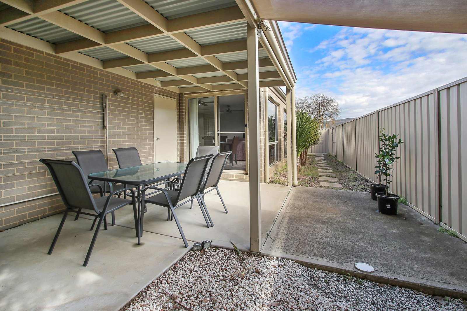 2/774 Centaur Road HAMILTON VALLEY 8
