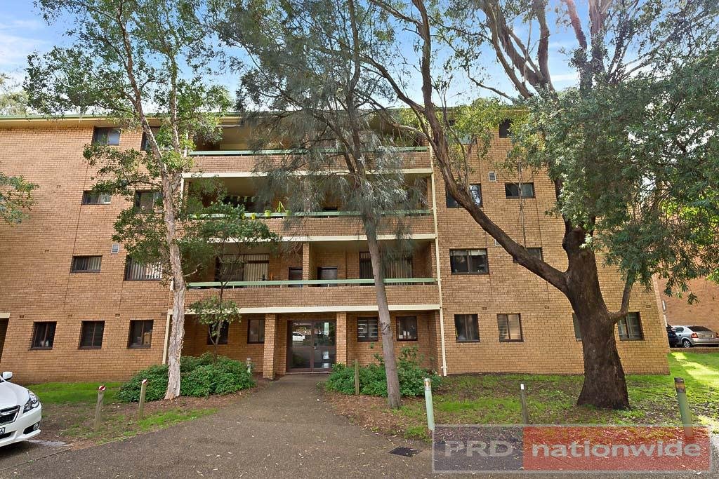 27/8-14 Swan Street REVESBY 2