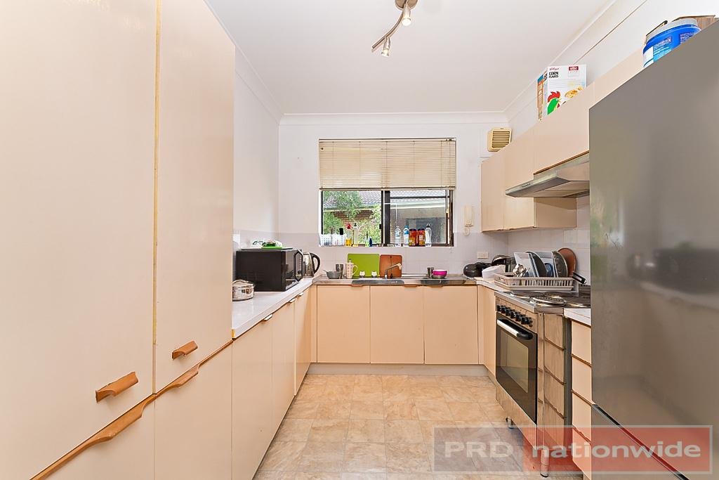 27/8-14 Swan Street REVESBY 4