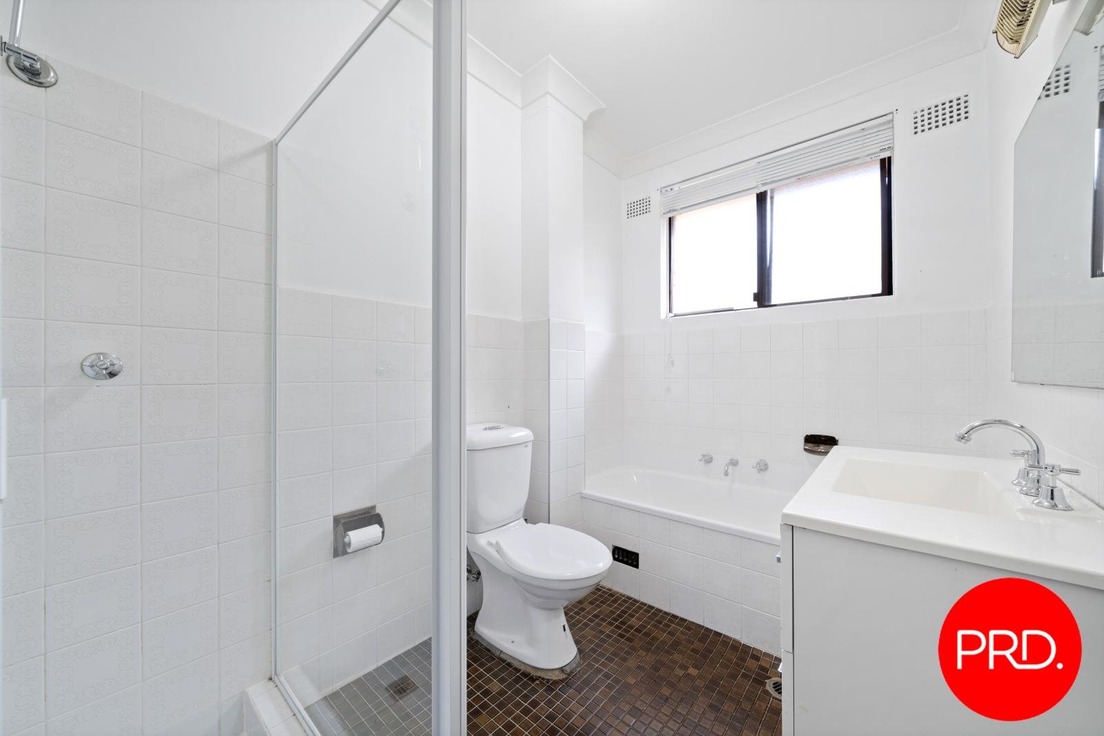 27/8-14 Swan Street REVESBY 4