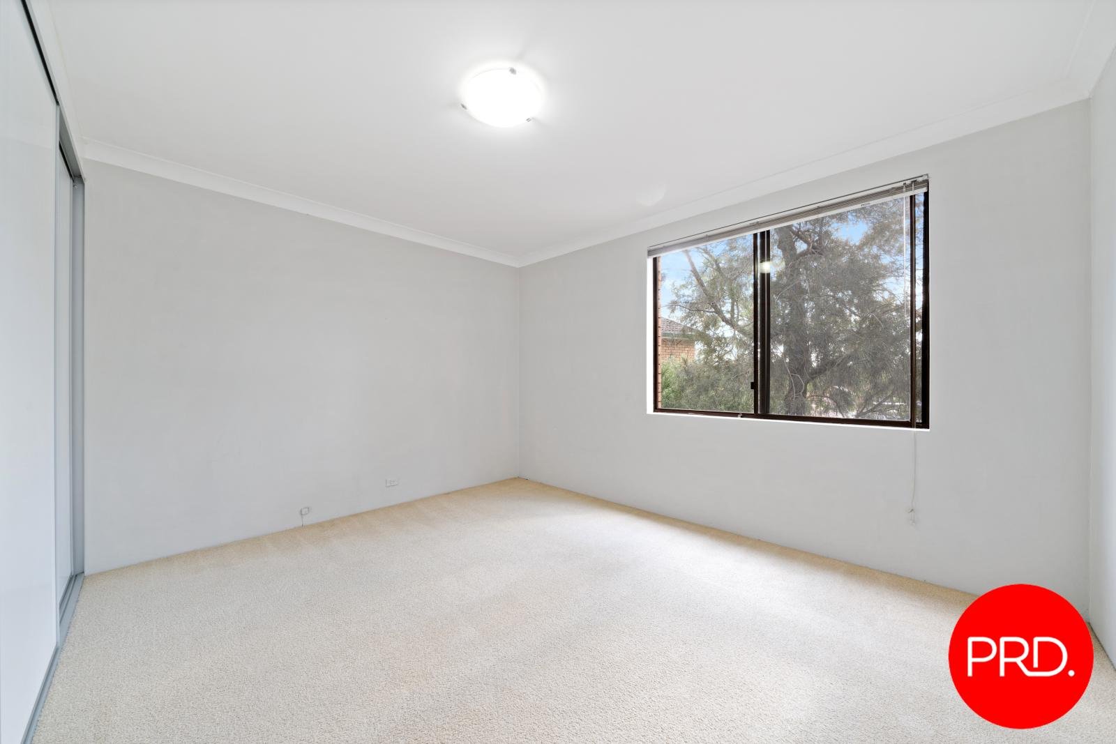 27/8-14 Swan Street REVESBY 5