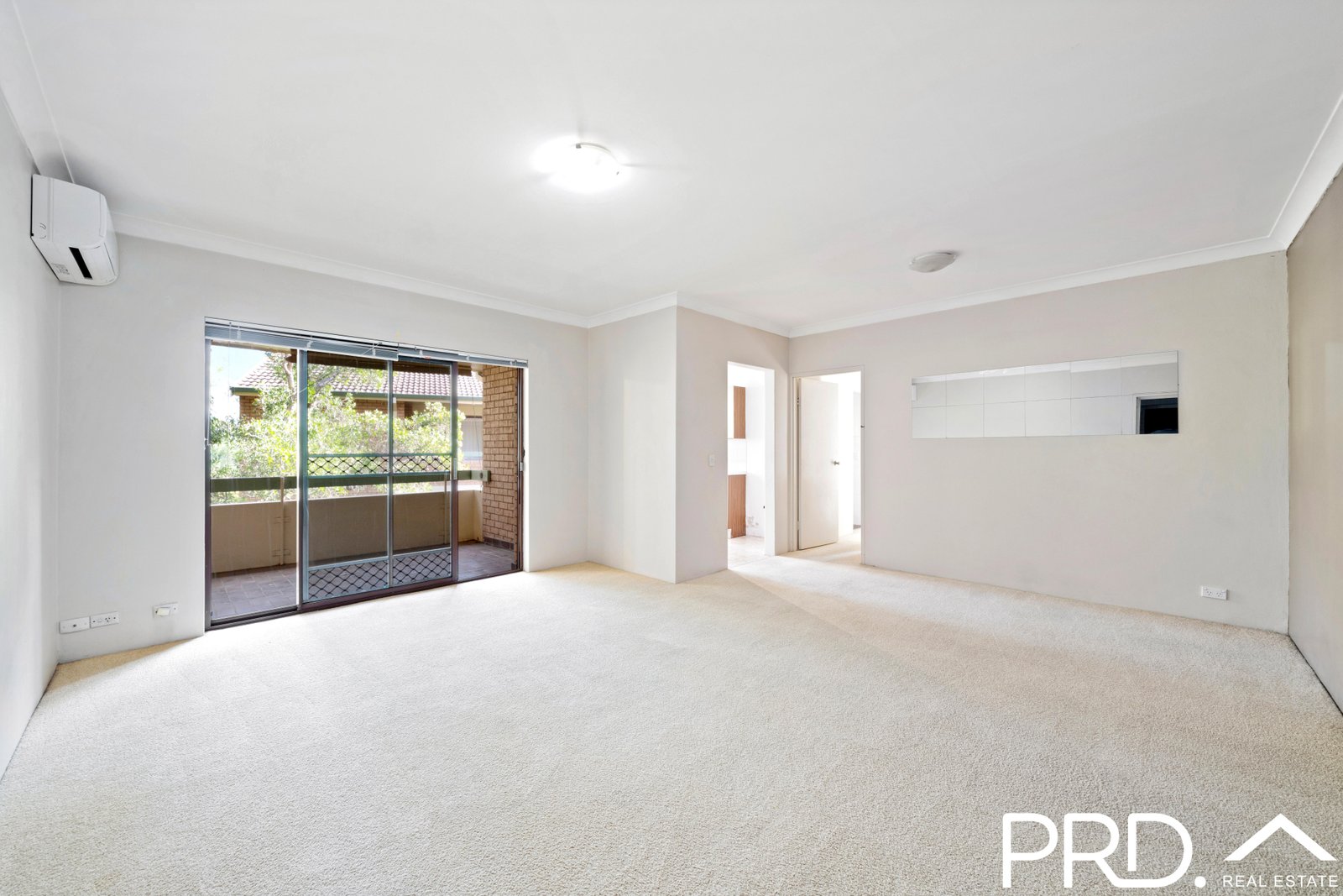 27/8-14 Swan Street REVESBY 1