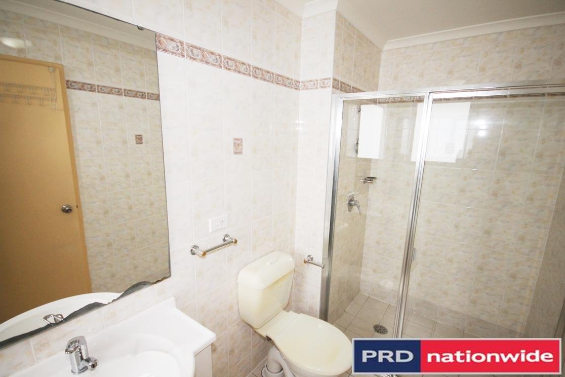 27/8 Derby Street KOGARAH 4
