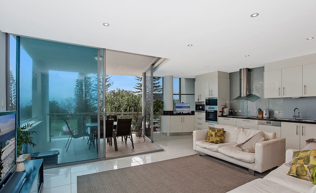 2/78 THE Esplanade BURLEIGH HEADS 8