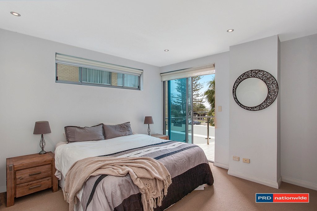 2/78 THE Esplanade BURLEIGH HEADS 8