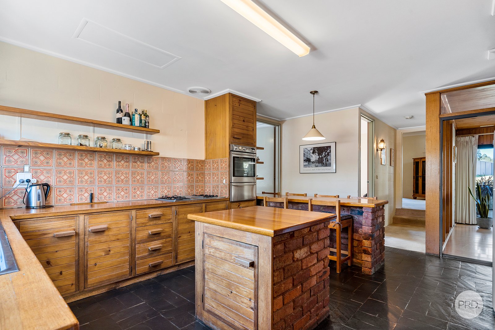 279 Allingham Street KANGAROO FLAT 6