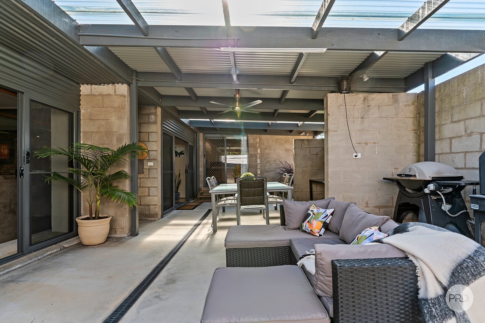 279 Allingham Street KANGAROO FLAT 16