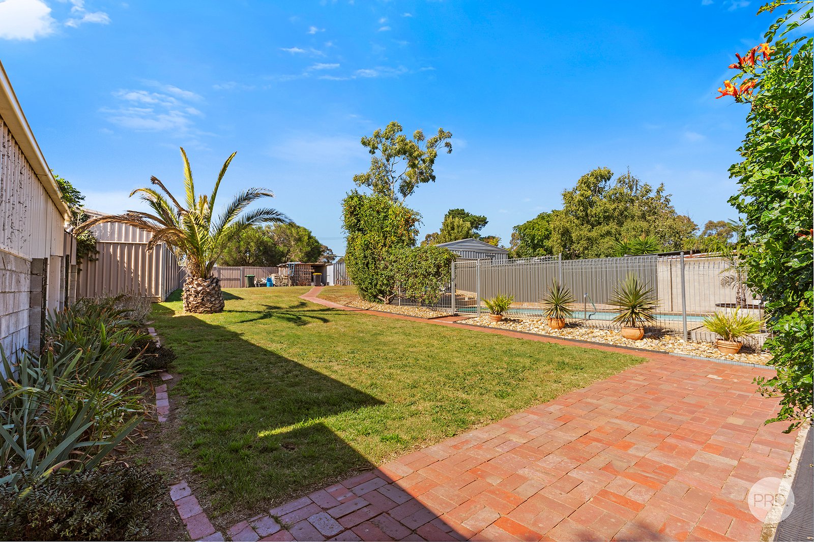 279 Allingham Street KANGAROO FLAT 20