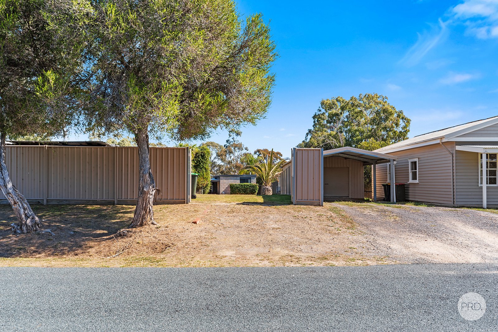 279 Allingham Street KANGAROO FLAT 22