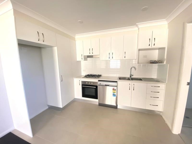 2/79 Kenny Drive TAMWORTH 4