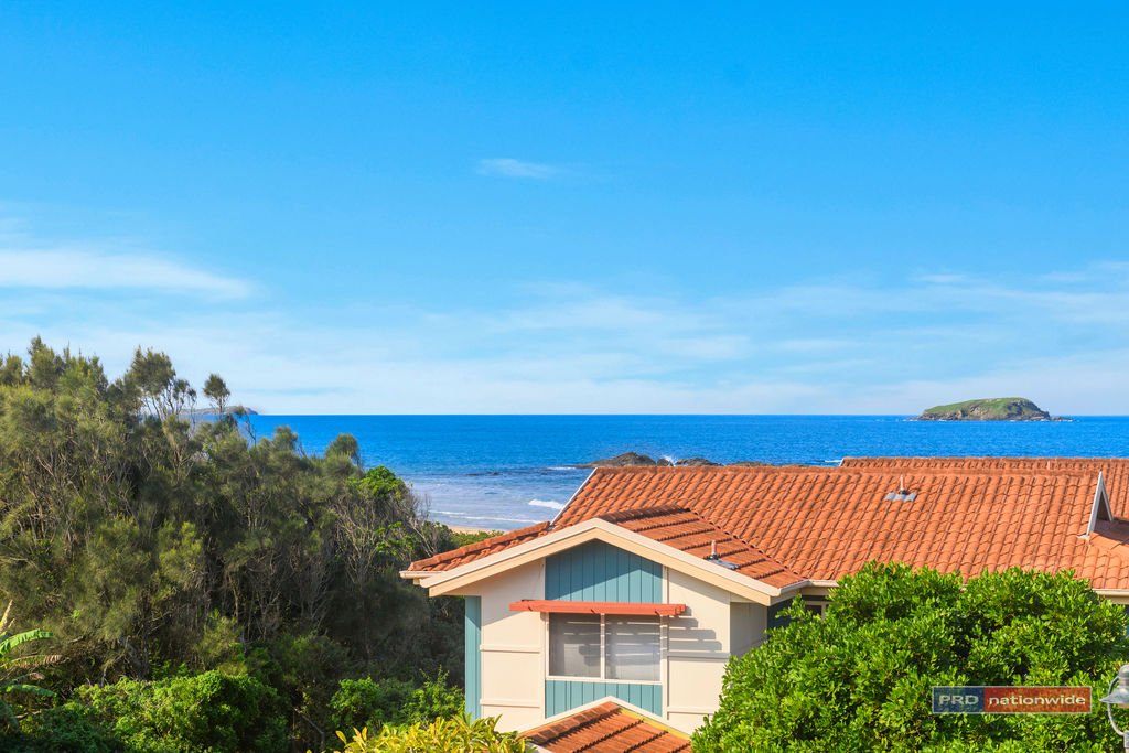 27/94 Solitary Islands Way SAPPHIRE BEACH 1