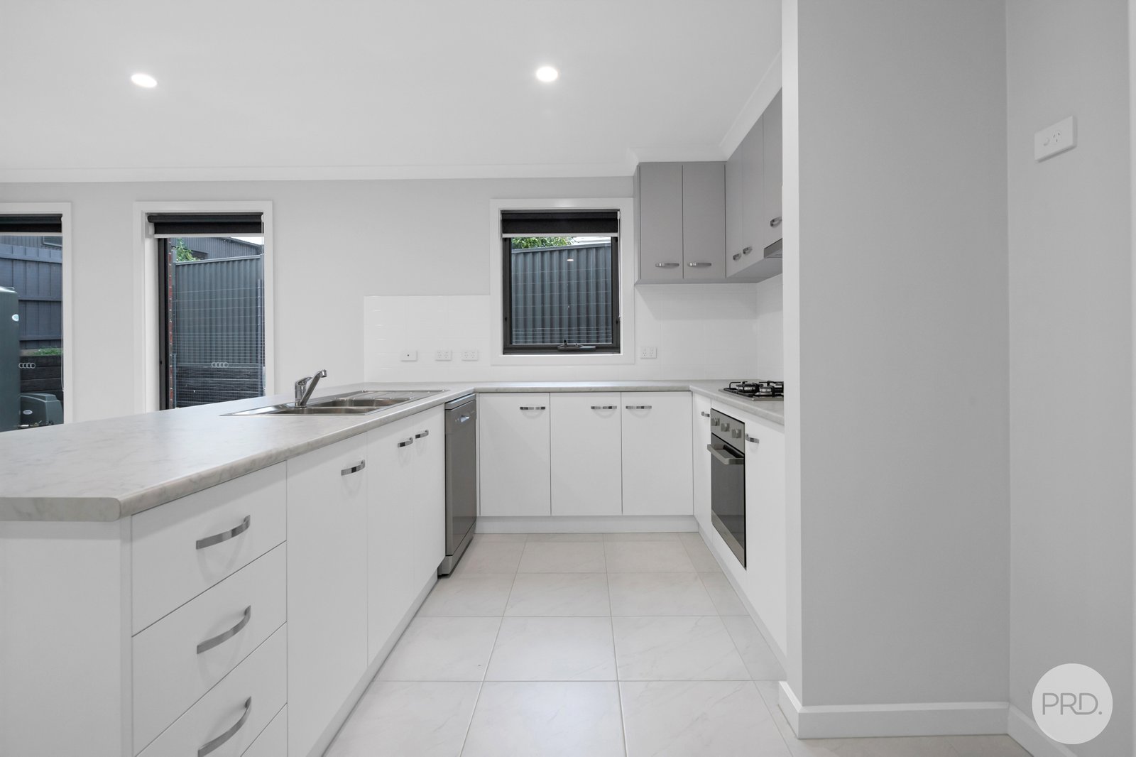 2/7A Eddy Street GOLDEN POINT 2