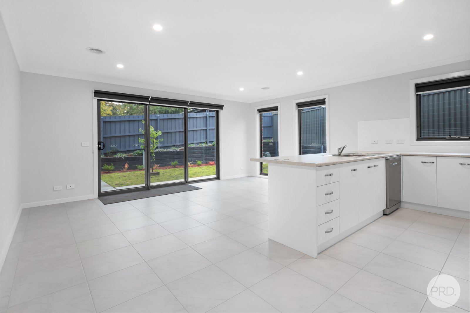 2/7A Eddy Street GOLDEN POINT 3
