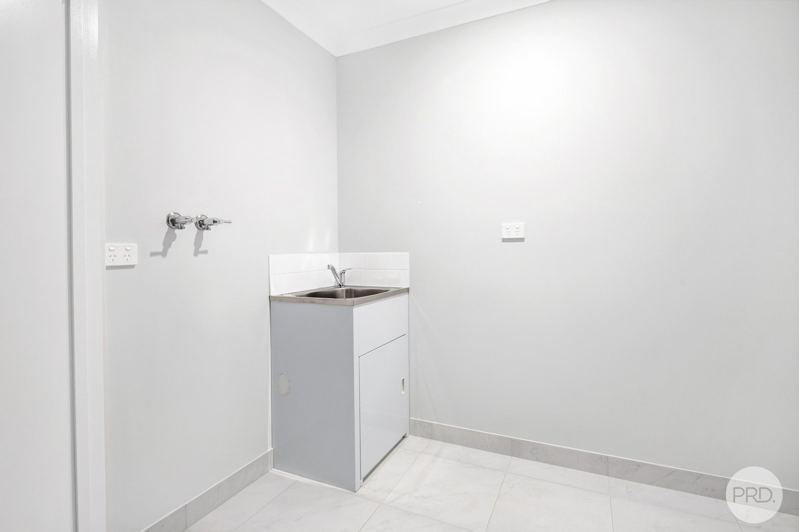 2/7A Eddy Street GOLDEN POINT 11