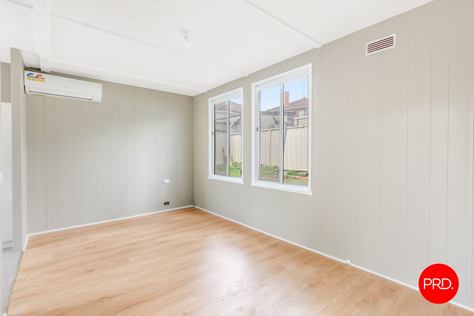 27a Holmes Road LONG GULLY 3