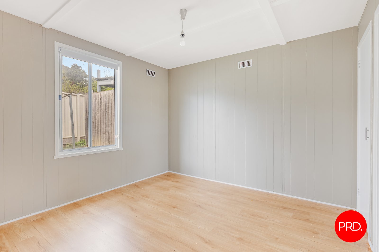27a Holmes Road LONG GULLY 4