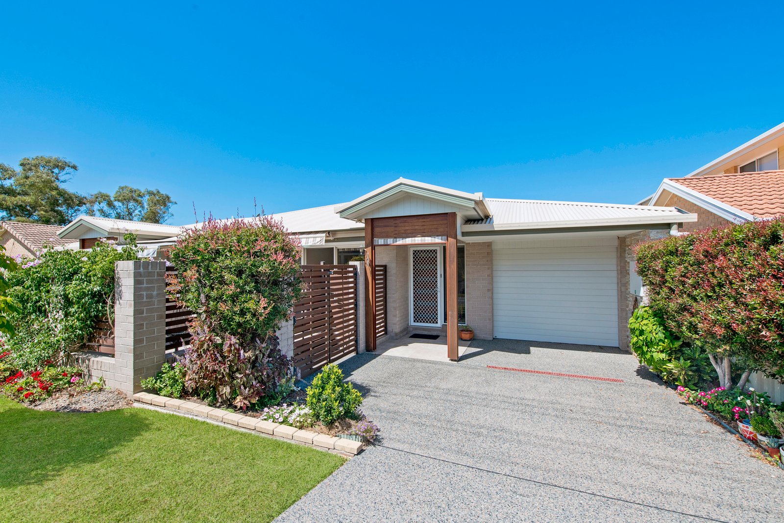 27A Lake Street LAURIETON 1