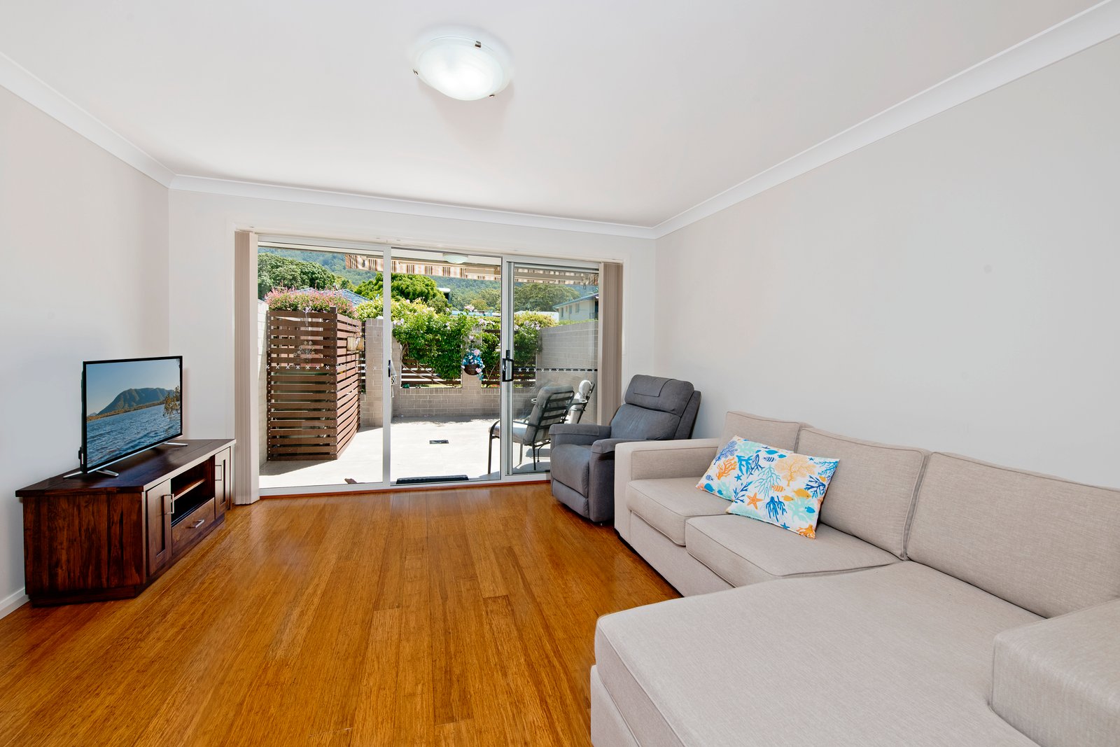 27A Lake Street LAURIETON 2