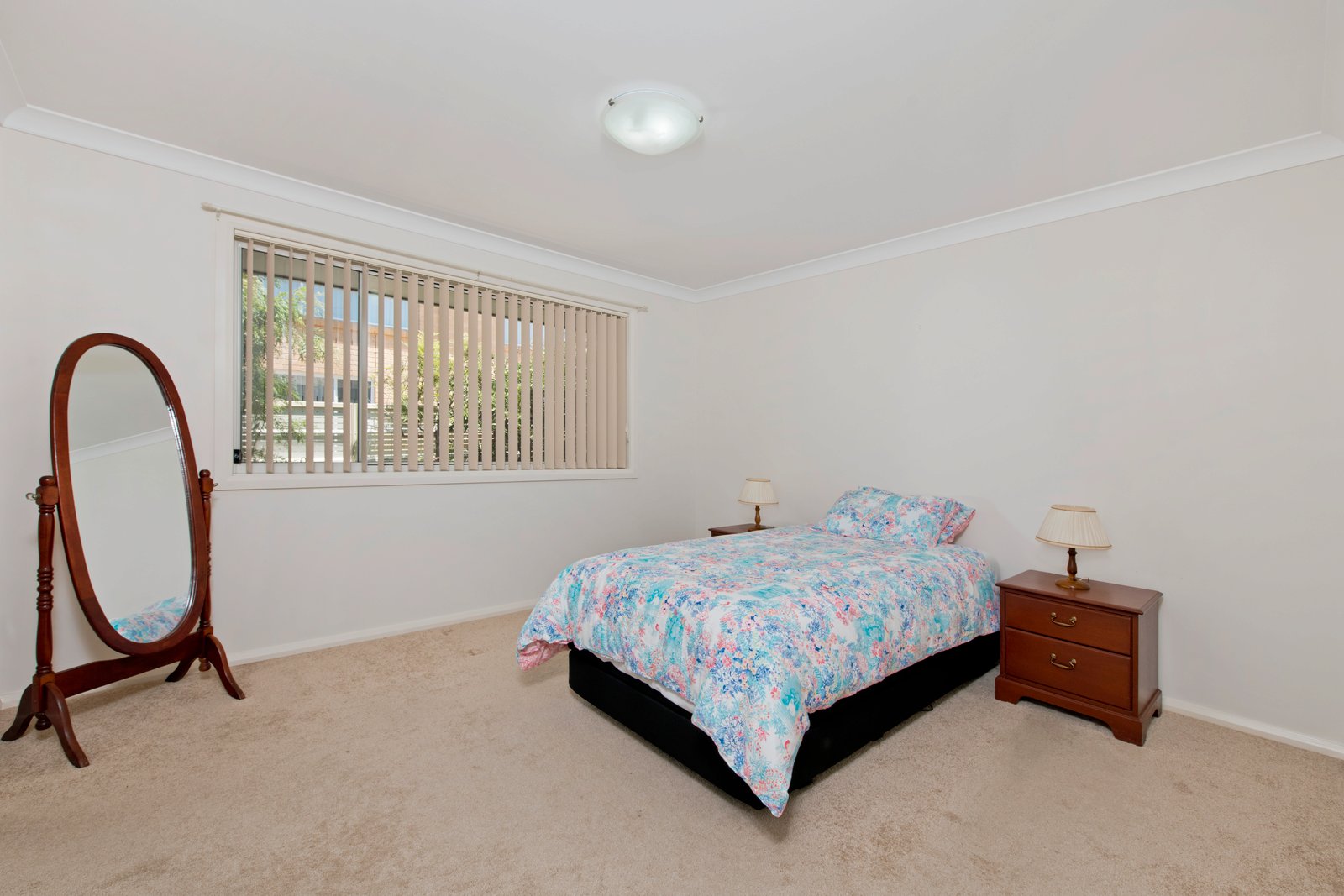 27A Lake Street LAURIETON 4