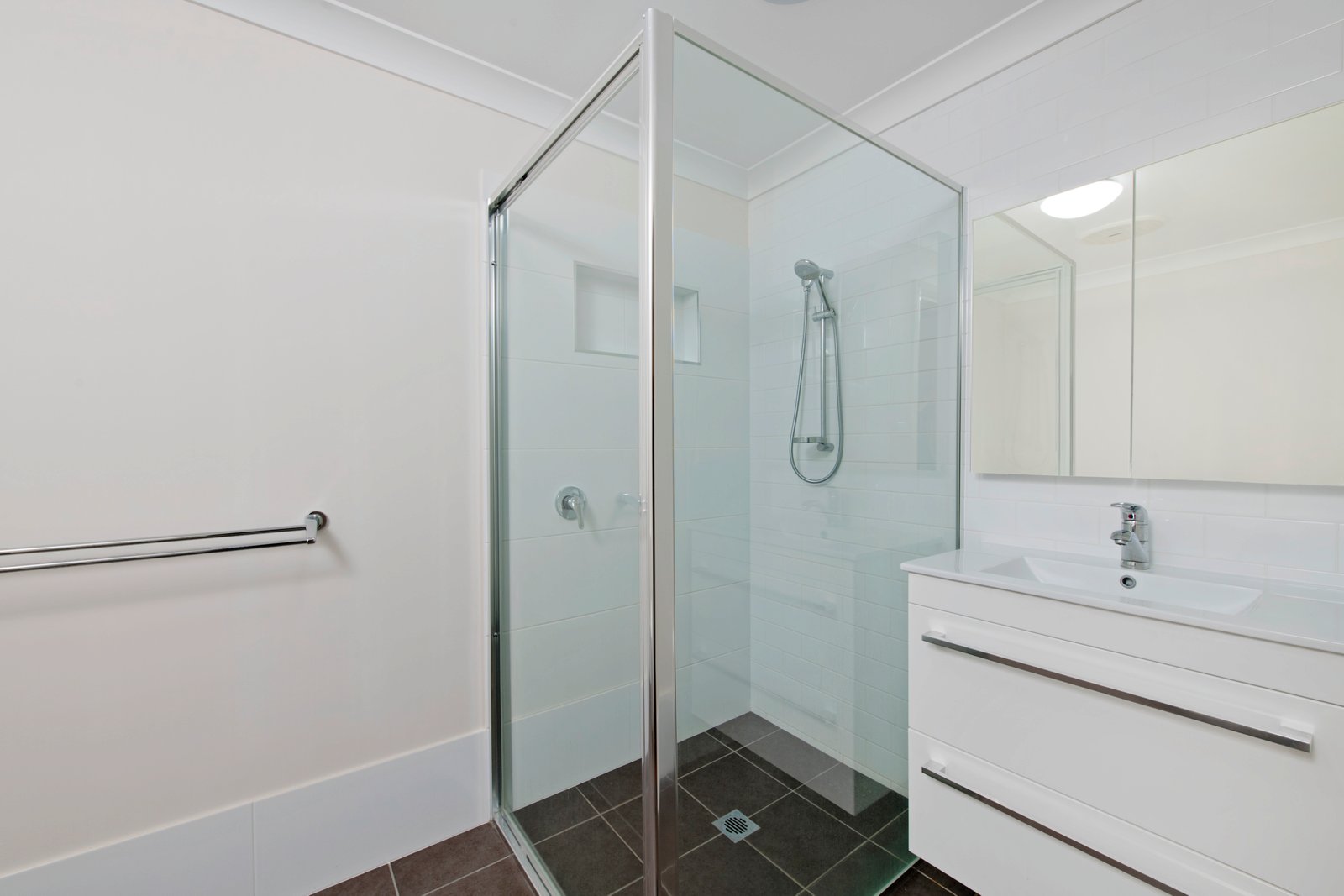 27A Lake Street LAURIETON 7