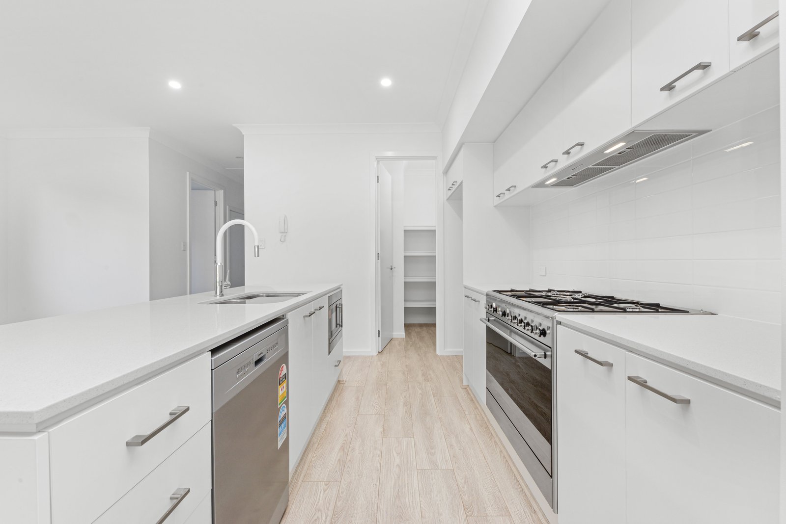 27A Lucas Avenue MALABAR 4