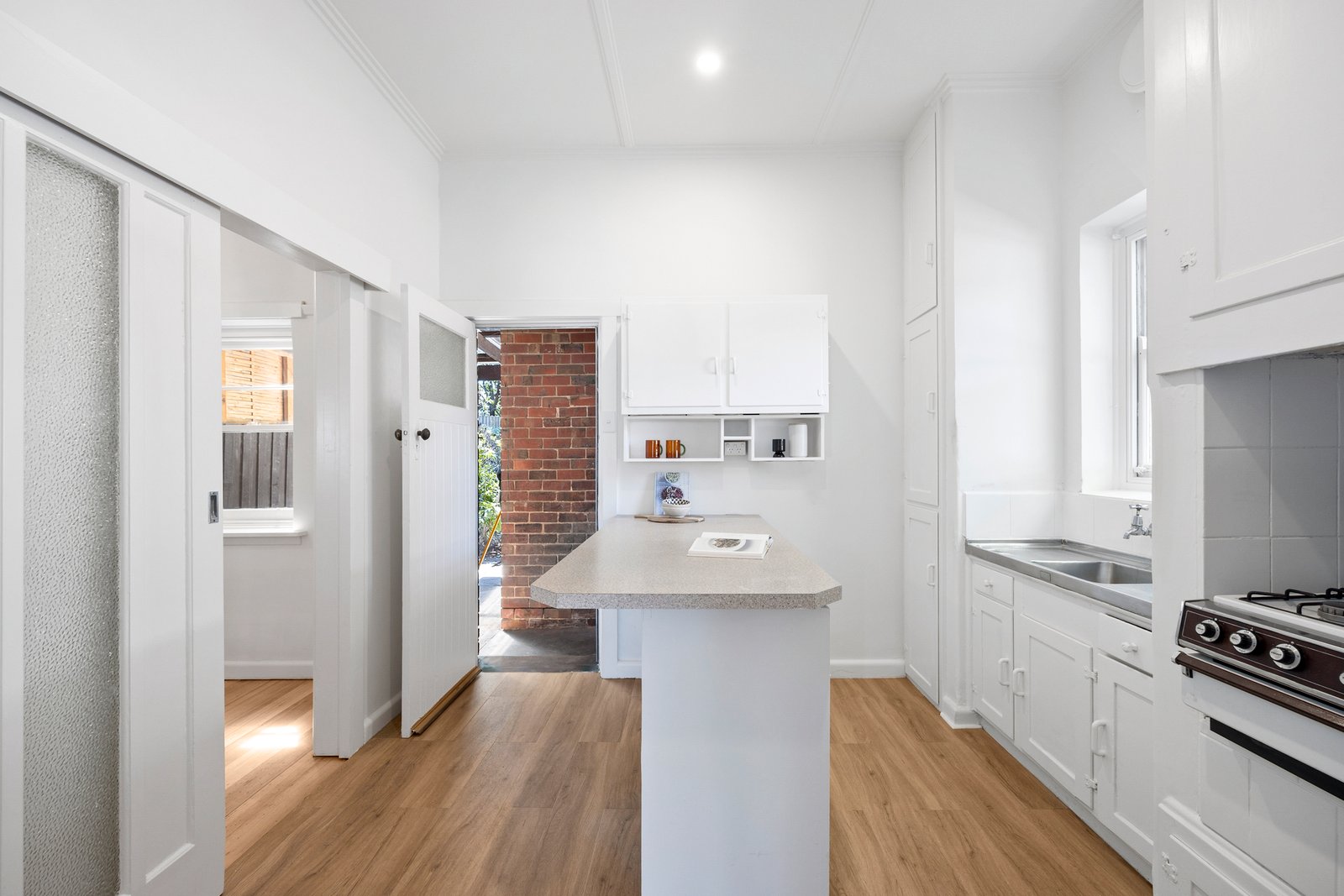 Real Estate and Property in 27A Nepean Highway, Elsternwick, VIC