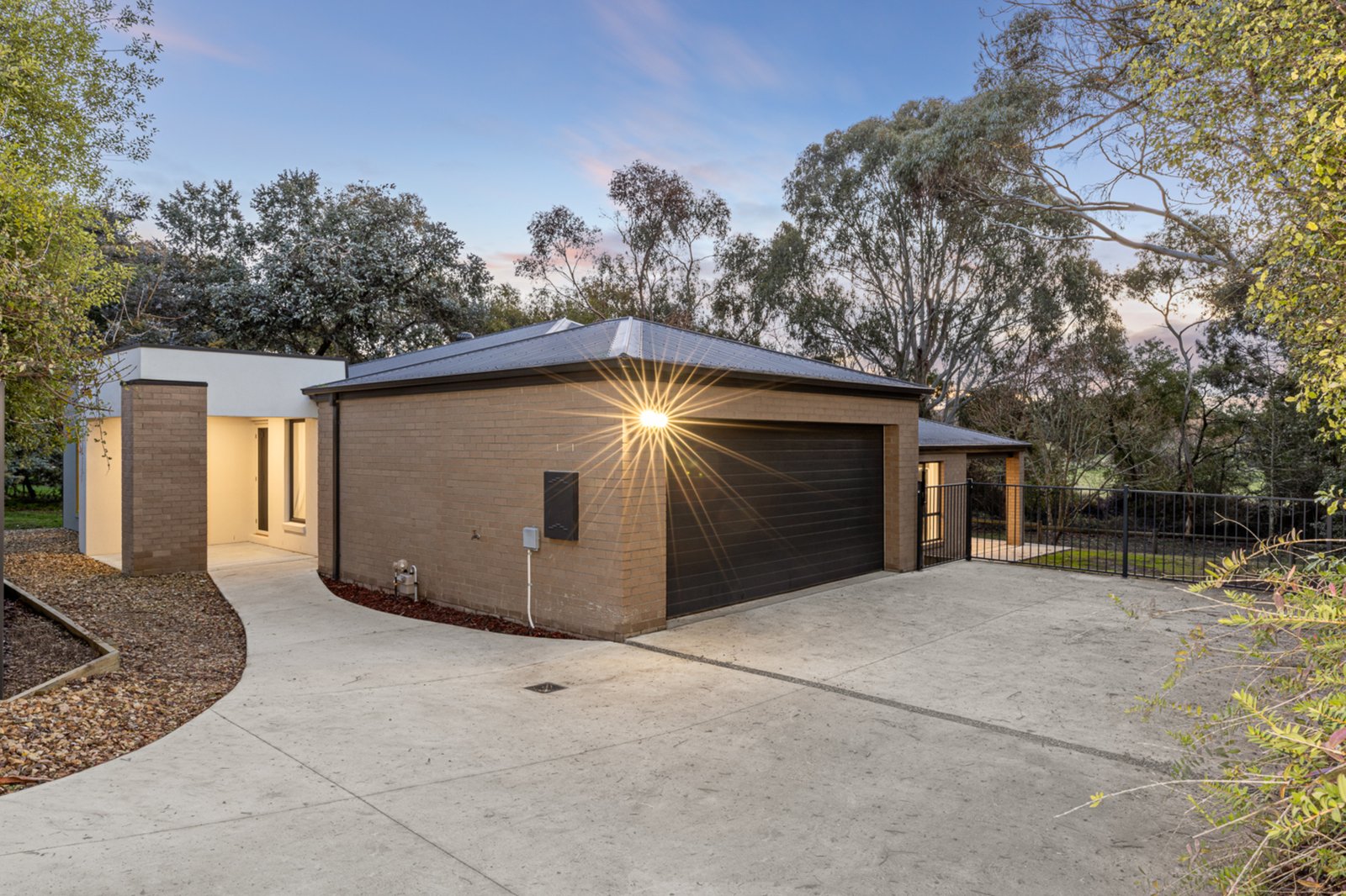 Gallery: 27A Ryan Street