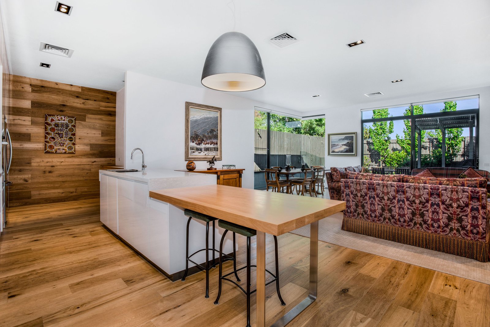 Gallery: 27a Smith Street