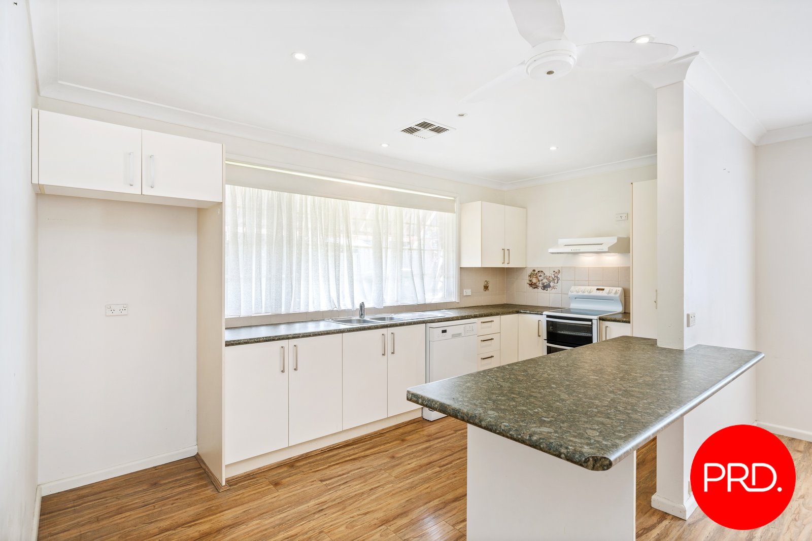2/7A Wilberforce Road REVESBY 2