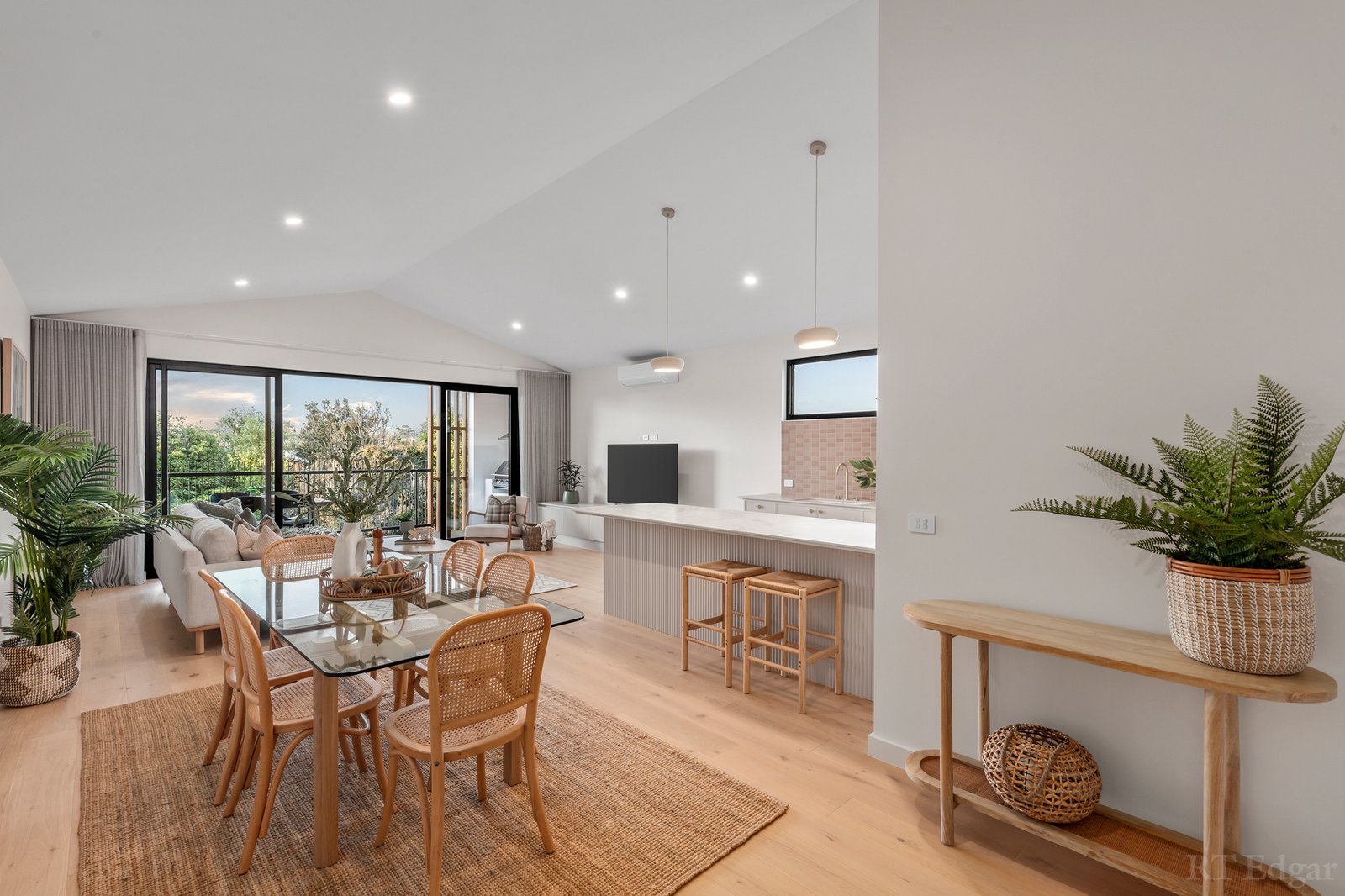 Real Estate and Property in 27b Asbury Street West, Ocean Grove, VIC